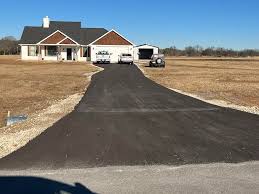 Best Recycled Asphalt Driveway Installation  in Gordon Heights, NY